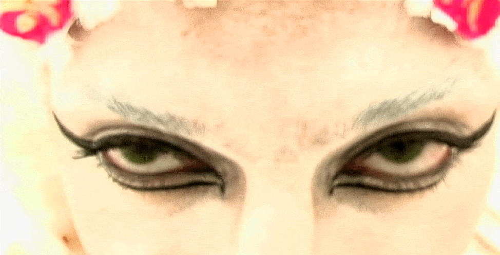 Cat eyes-Garden-video still-Atif Siddiqi